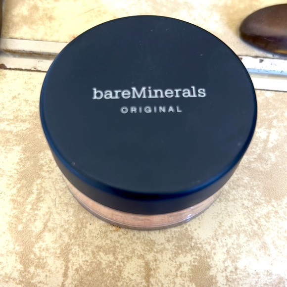 NEW Bareminerals Foundation Original c20 - Picture 1 of 3